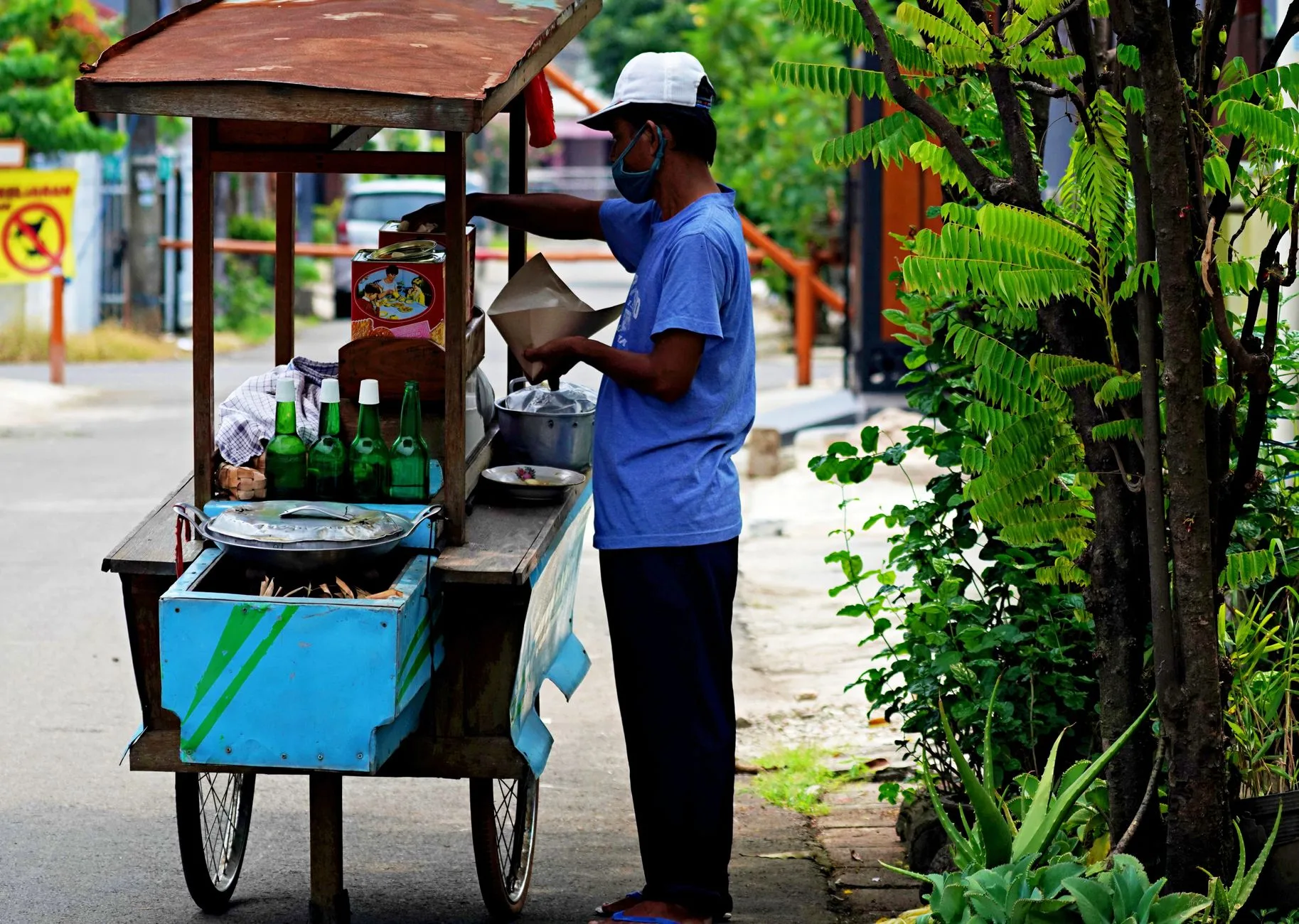 Photo by hartono subagio on Pexels | Bisnis Kopi Keliling illustration