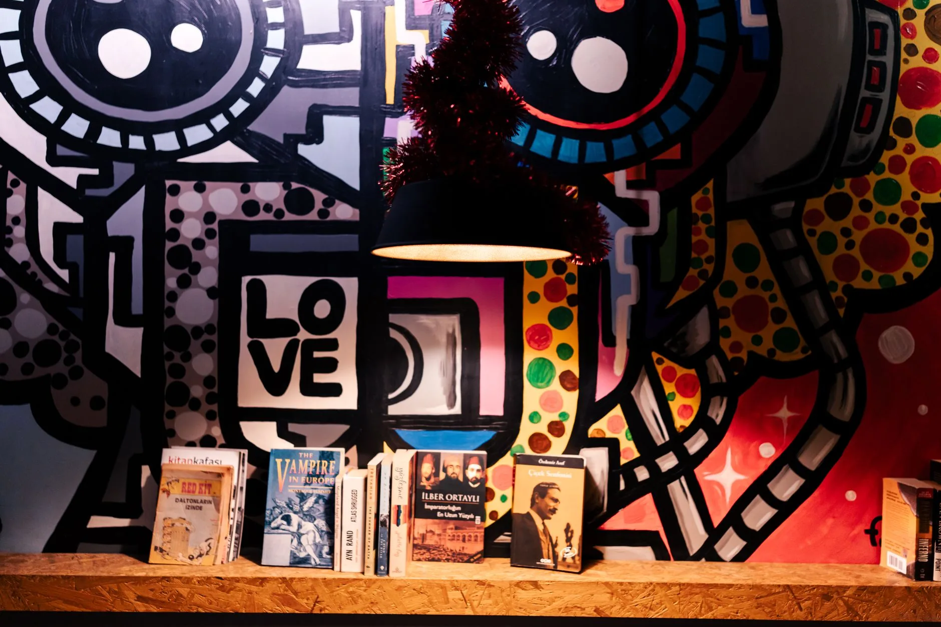 Photo by Yunus Tuğ on Pexels | Kopi Nako Bintaro illustration